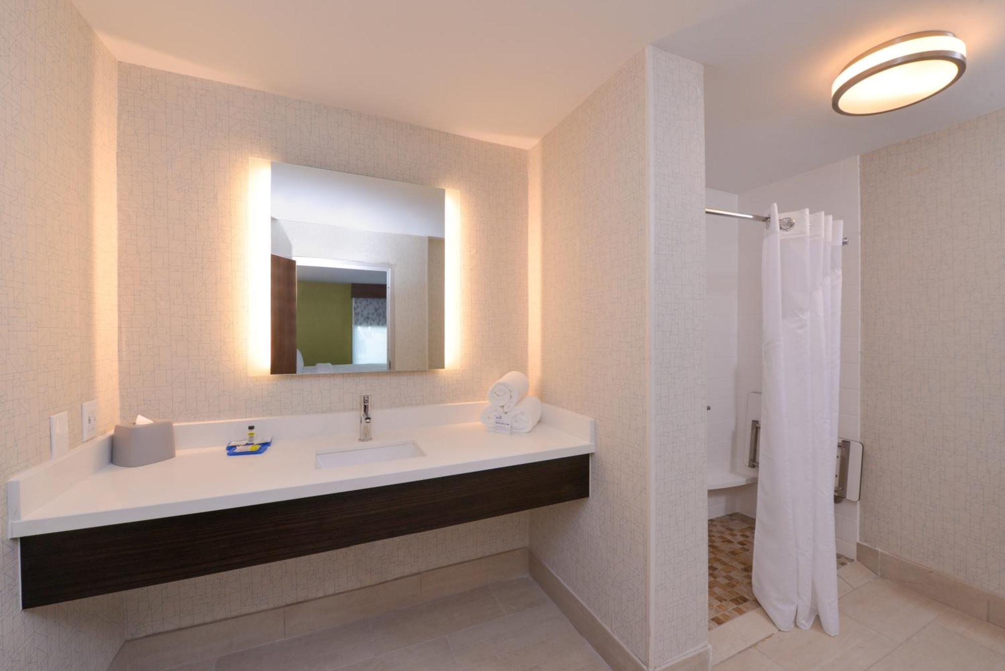 Queen Room Two Queen Beds Roll Shower Communications or Mobility Accessible