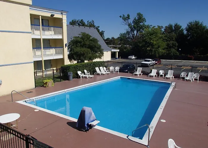 Motel: Days Inn By Wyndham Shreveport